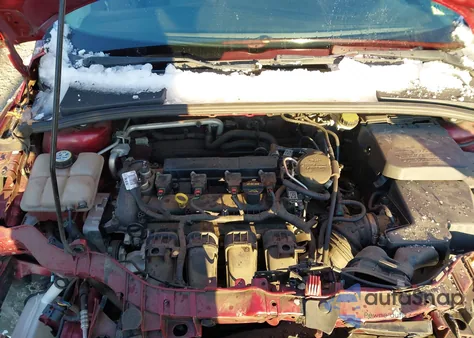 2013 Ford Focus Se z USA, uszkodzony, nr VIN 1FADP3F26DL148977